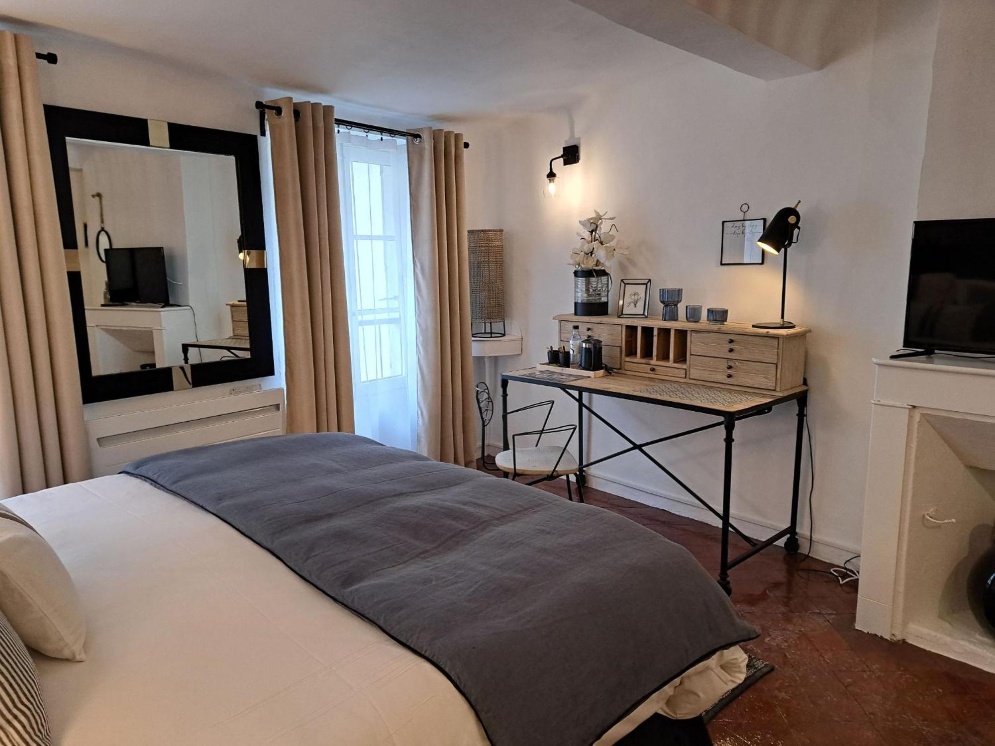 Hotel Le Patio De Sophie Sisteron Zewnętrze zdjęcie