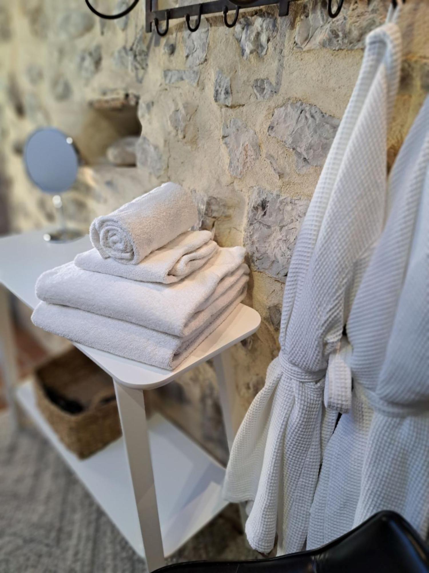 Hotel Le Patio De Sophie Sisteron Zewnętrze zdjęcie