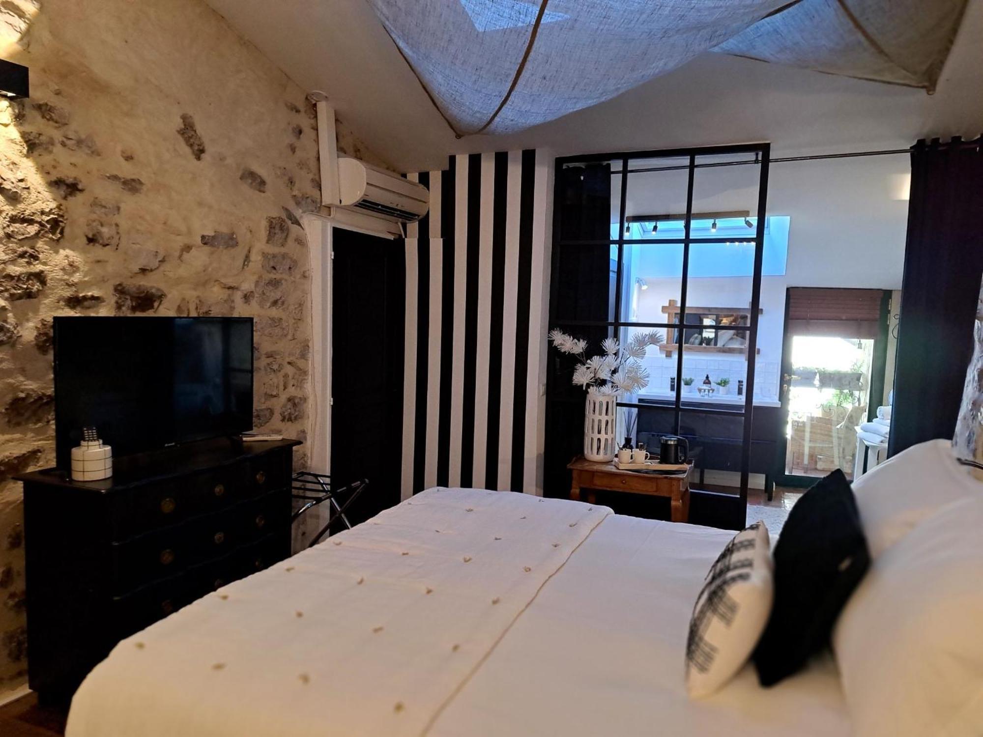 Hotel Le Patio De Sophie Sisteron Pokój zdjęcie